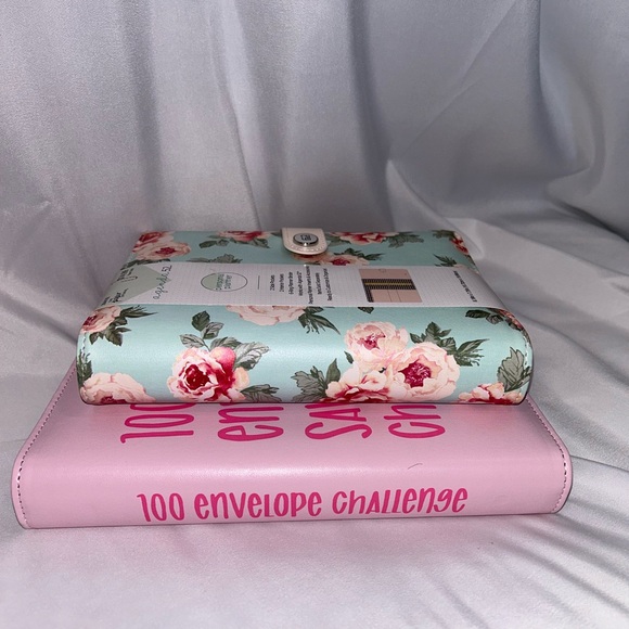 NEW 100 Envelope Savings and Agenda 52 binders - Picture 2 of 9